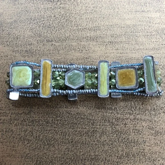 Enamel and bead bracelet in shades of sage green and gold with tiny silver beads - Picture 4 of 7